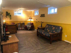 Chambre, cuisine, salon et salle de bain privées